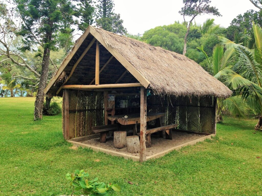 Camping Atchu - Visiter l'île des Pins